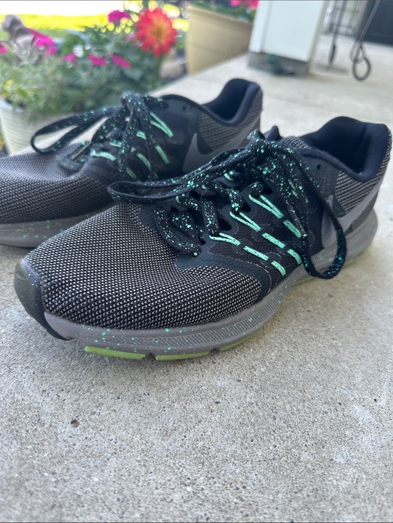 Nike Shoes - Nike run swift women’s tennis shoes size 9